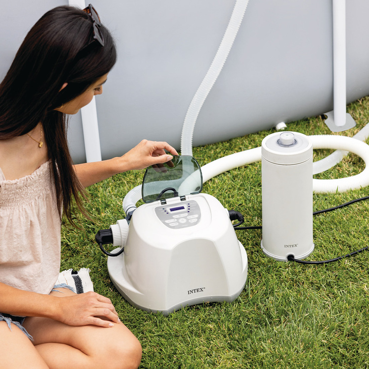 Stérilisateur au sel QS700 PLUS | Pour piscines jusqu'à 32 m³ | INTEX